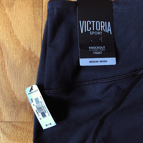 Victoria’s Secret Sport Knockout Tight with Mesh Band Details on Front - Picture 3 of 9